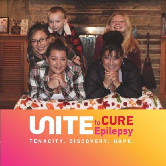 Meet your Posher, Michelle - Picture 1 of 1